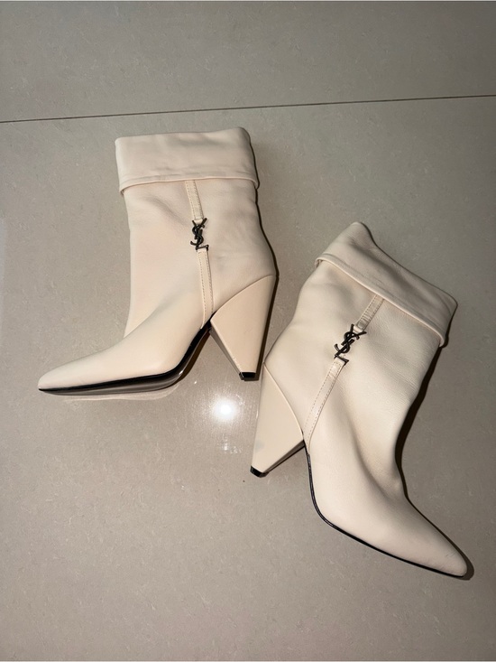 Yves Saint Laurent Shoes - Niki Booties Pointed Toe Ivory